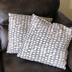 Target throw pillows new condition